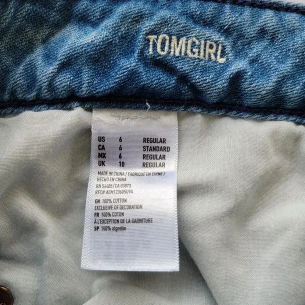 American Eagle Tomgirl Distressed Jeans Womens 6 Blue Ripped Relaxed Fit Casual - Picture 14 of 16